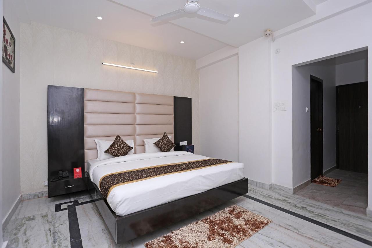 Capital O 10060 Hotel The Leaf Lucknow Bagian luar foto